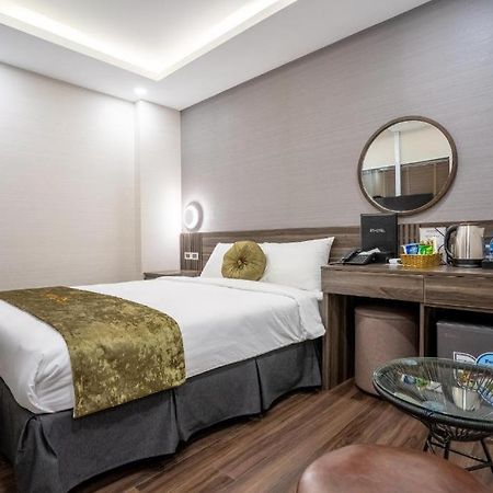 3T Hotel 41 Nguyen Thai Hoc- By Bay Luxury Hanoi Bagian luar foto