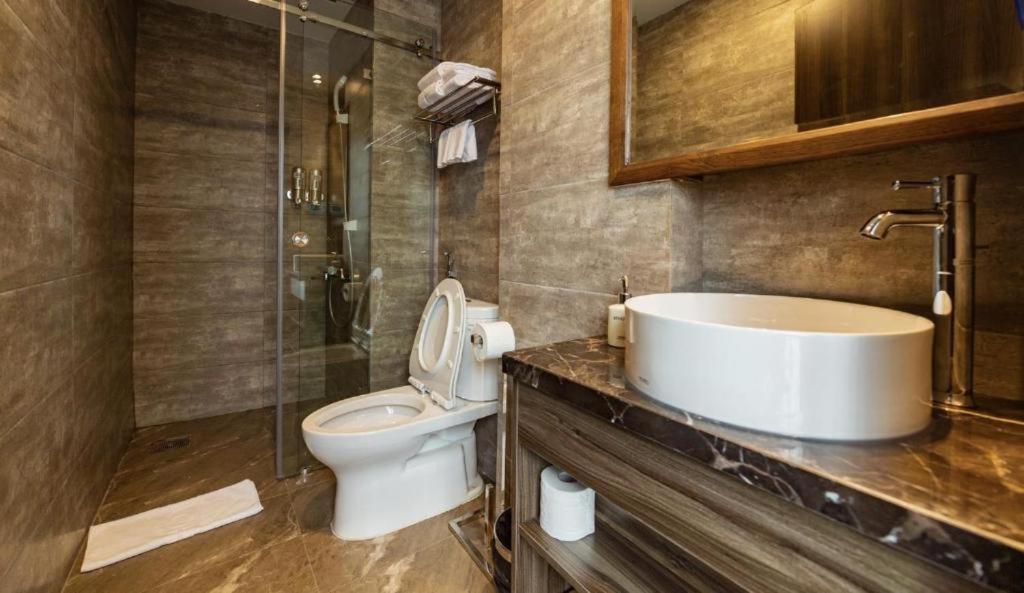 3T Hotel 41 Nguyen Thai Hoc- By Bay Luxury Hanoi Bagian luar foto