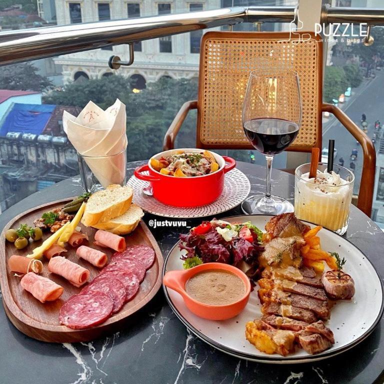 3T Hotel 41 Nguyen Thai Hoc- By Bay Luxury Hanoi Bagian luar foto